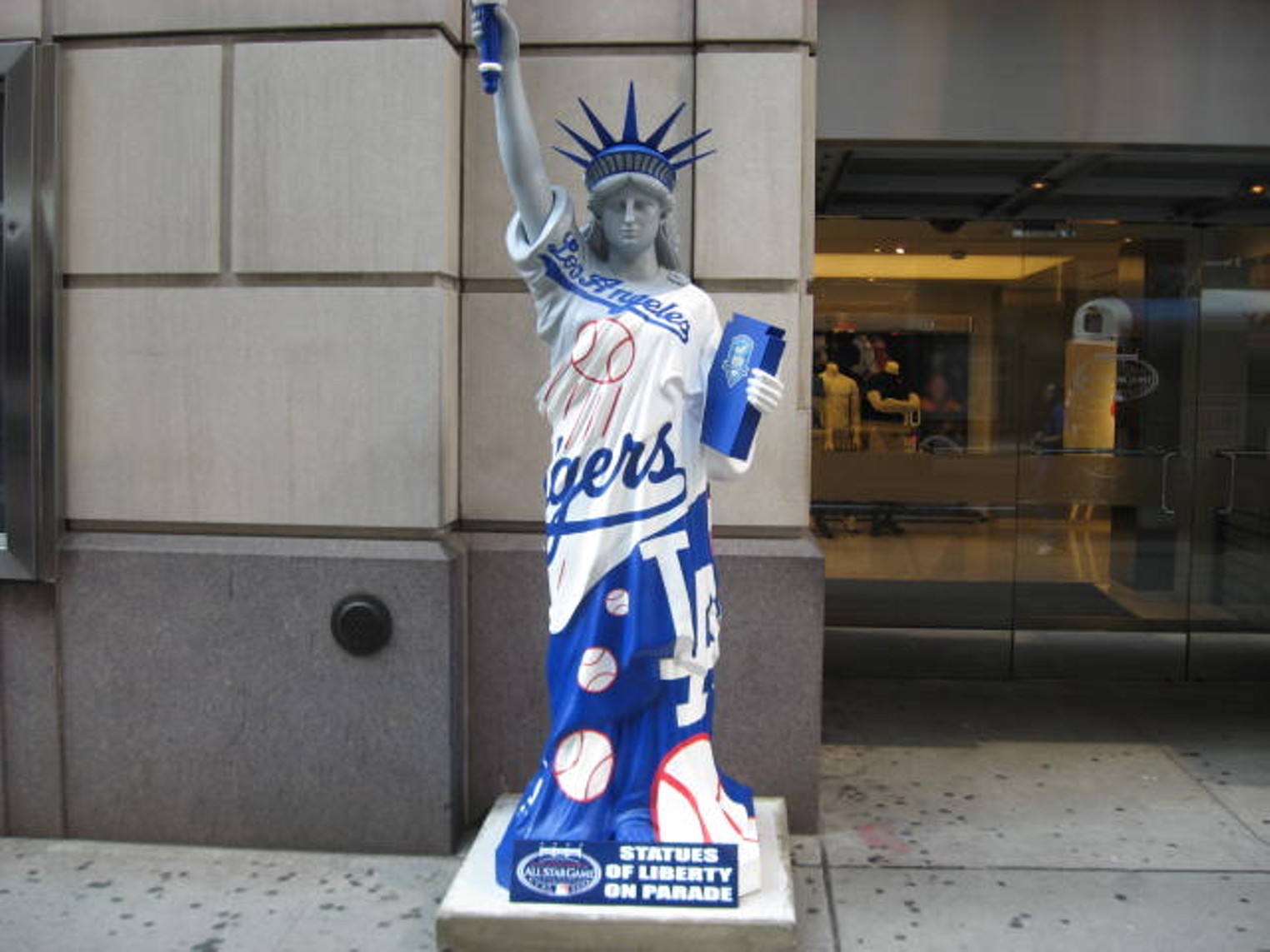 MLB 2008 All-Star Game - Statues of Liberty on Parade