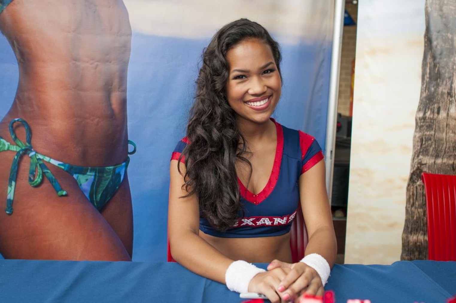 Houston Texans Cheerleaders swimsuit calendar signing