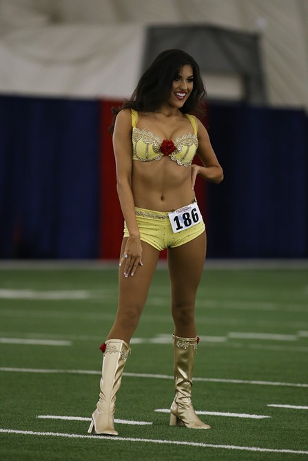 Houston Texans Cheerleaders looking amazing in their pink outfit