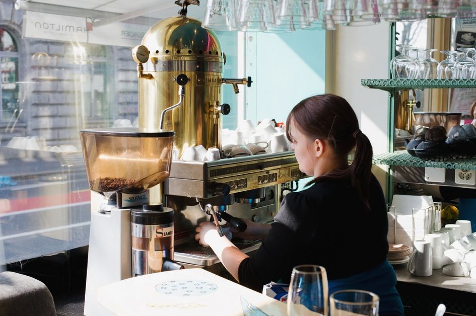 Are baristas going to be replaced by machines soon?