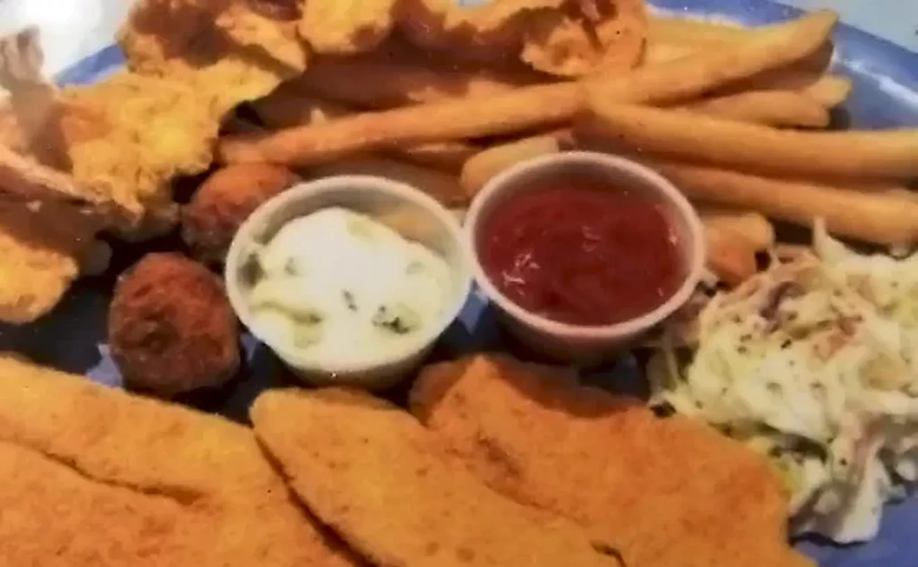 Image: Captain Benny's Half Shell Oyster Bar
