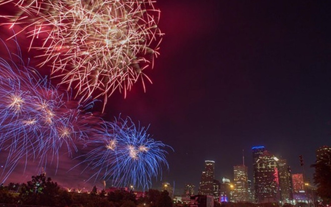 Fireworks light up sky on Chinese New Year's Eve[1]