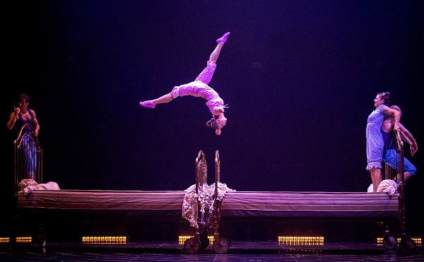Cirque du Soleil Dazzles With Superhuman Talent, Imagination