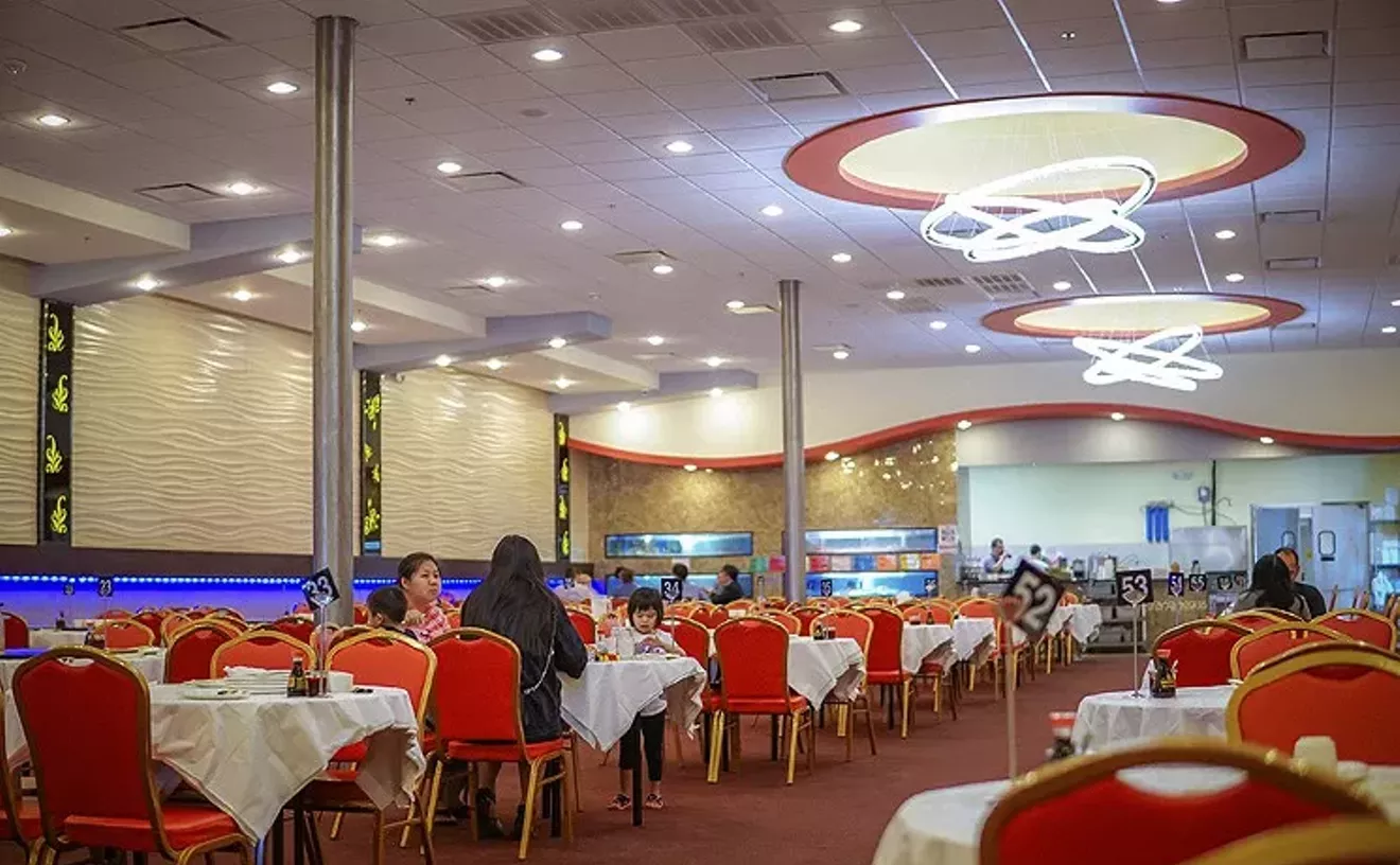 houston-press-crown-seafood-marco-torres_1_.webp