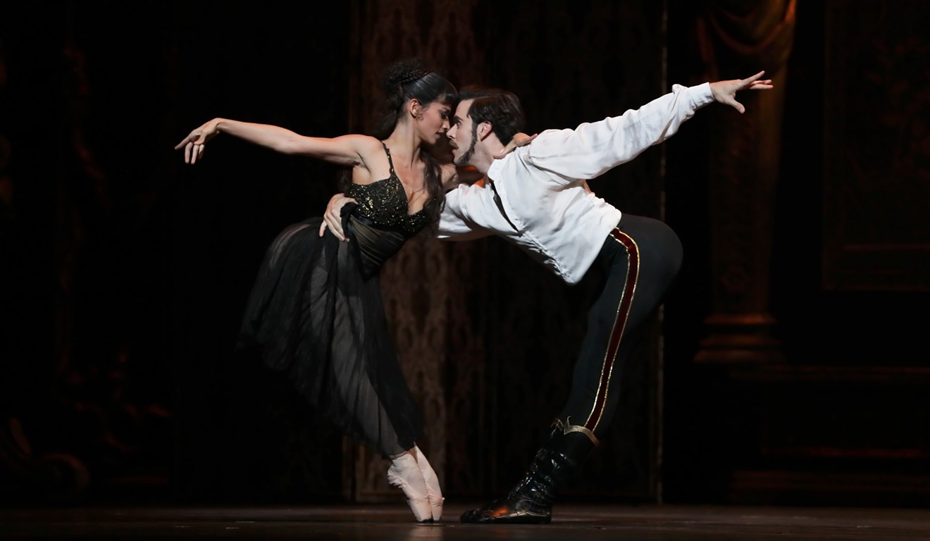 Karina Gonzalez as Baroness Mary Vetsera and Connor Walsh as Prince Rudolf in Sir Kenneth MacMillan's Mayerling.