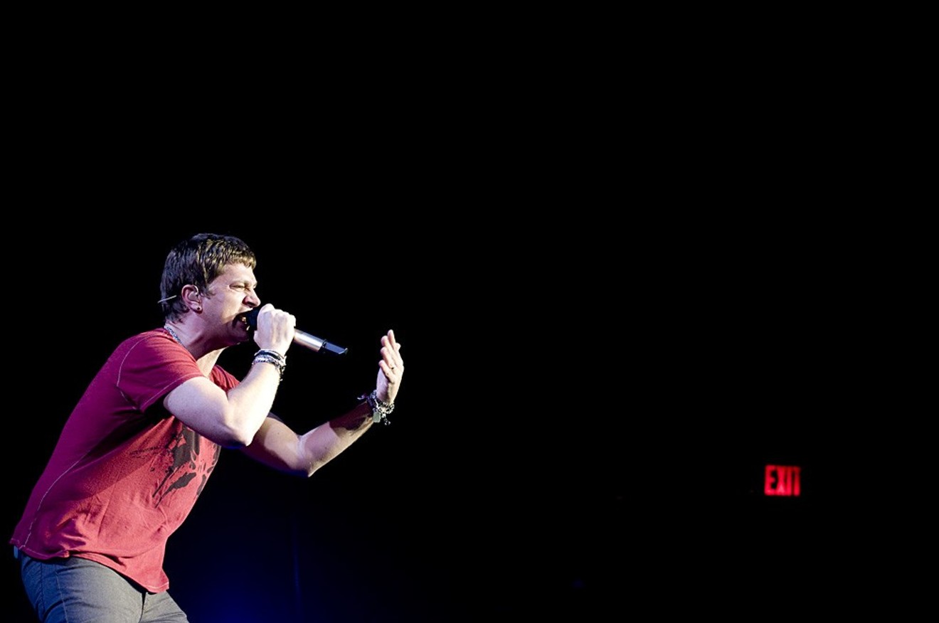 Rob Thomas onstage at Revention Music Center (formerly Verizon Wireless Theater) in 2009