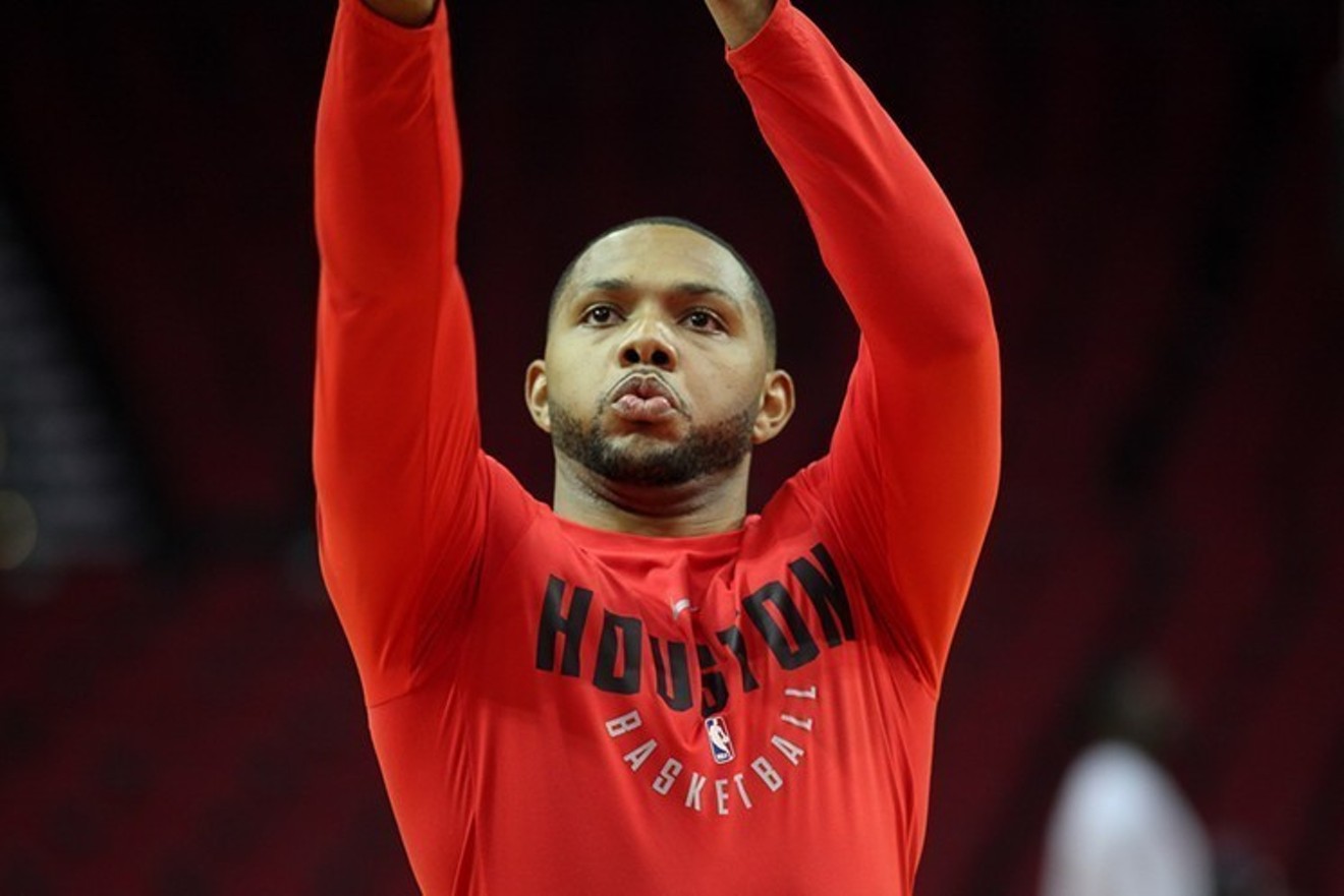 Eric Gordon signed a three-year extension with the Rockets on Wednesday.
