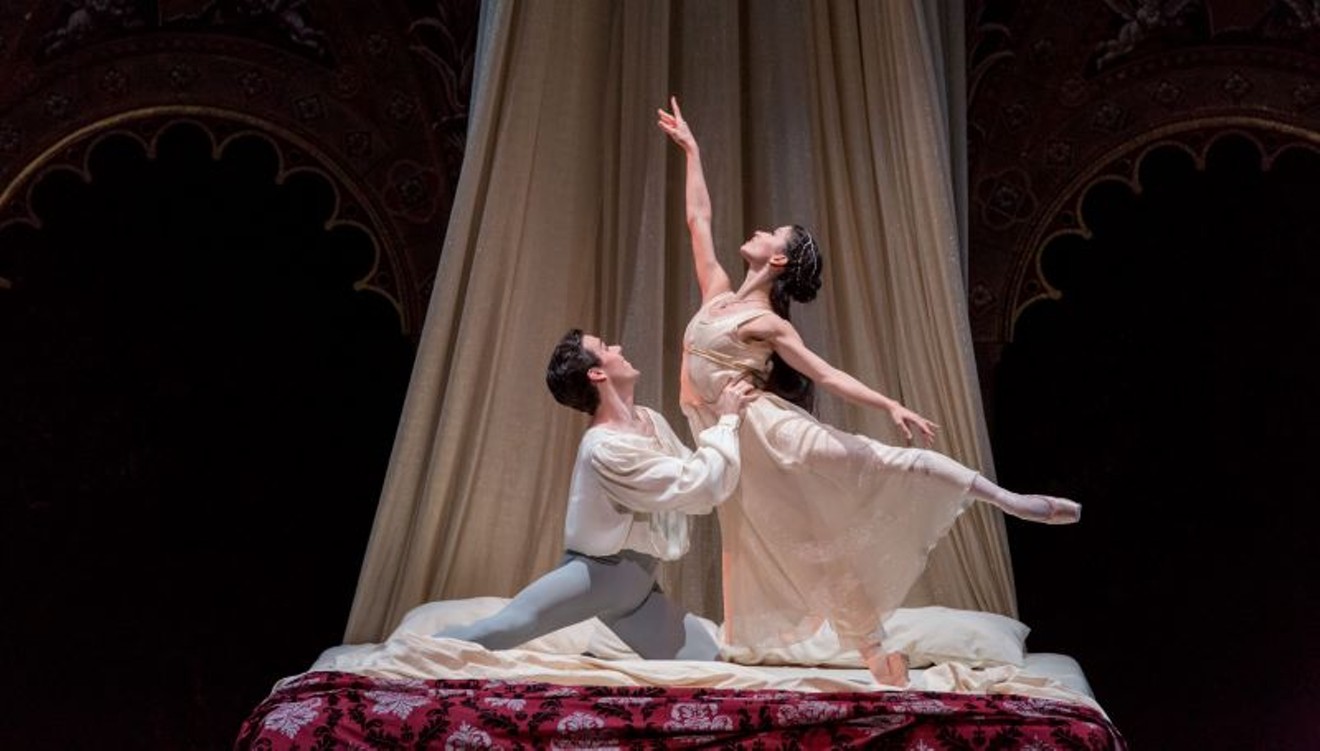 Houston Ballet Principals Connor Walsh and Karina González in Stanton Welch's Romeo and Juliet.