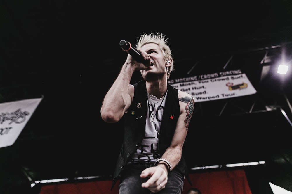 Deryck Whibley and Sum 41 play House of Blues on May 5 in support of the 15h anniversary of their sophomore record, Does This Look Infected?