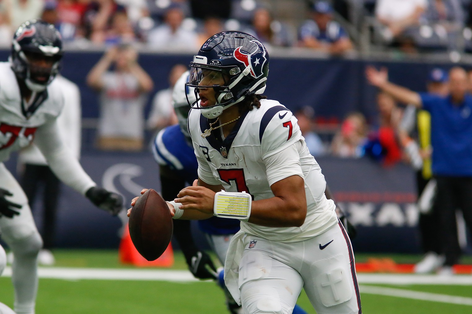 Houston Texans Drop Second Consecutive Game In Loss To Colts - Sports  Illustrated Houston Texans News, Analysis and More