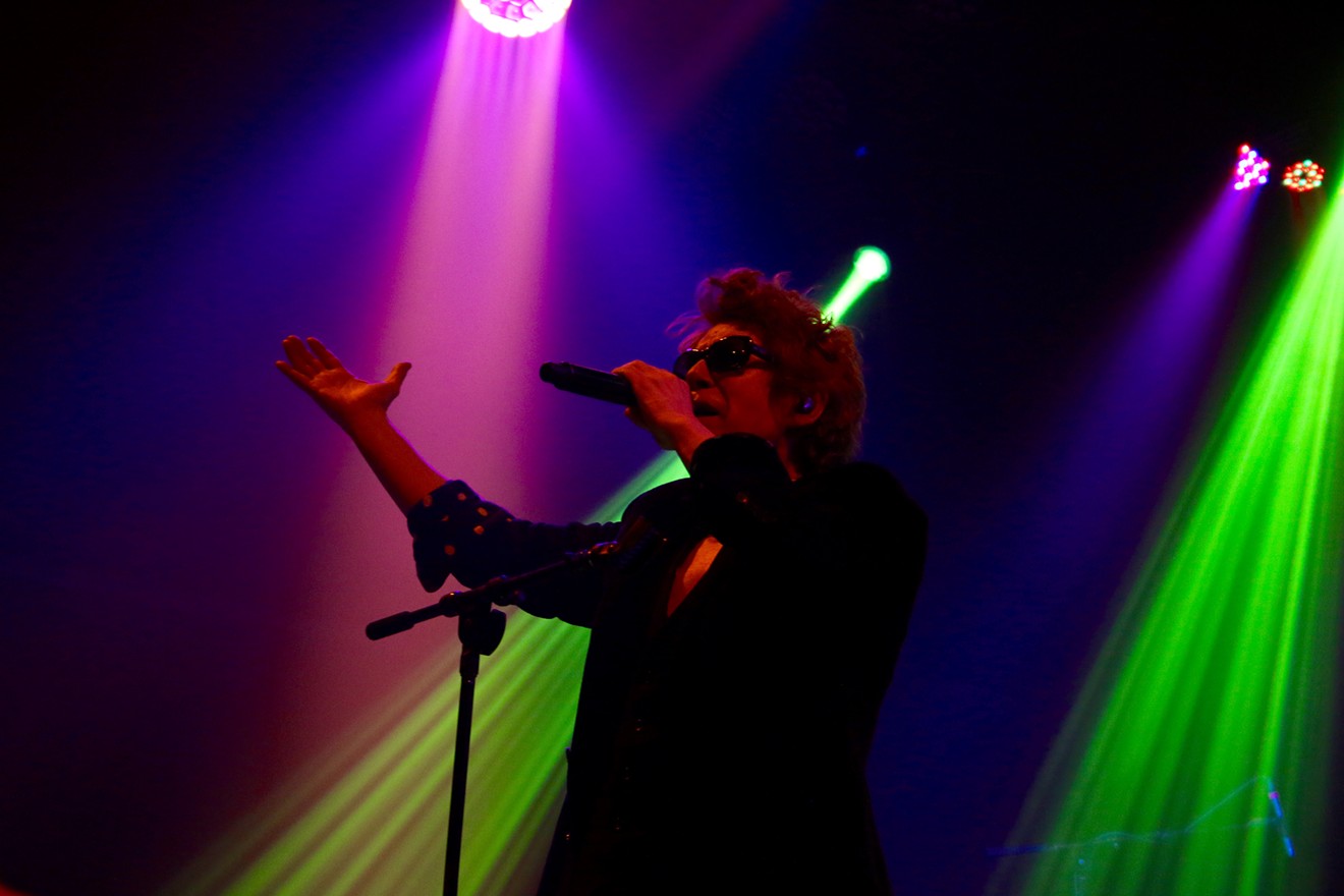 The Psychedelic Furs played to a packed house downstairs at White Oak Music Hall last night.