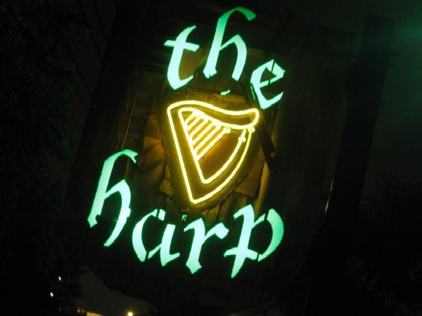 The Harp is keeping the light on. - PHOTO BY HOUSTON PRESS