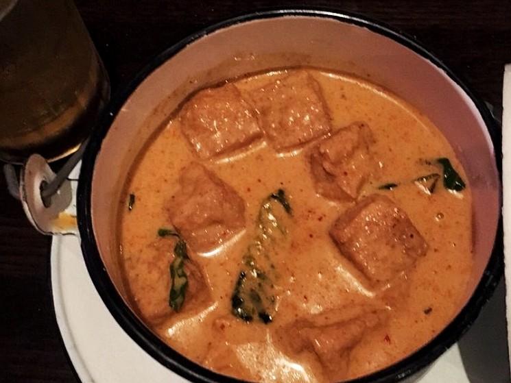 The pumpkin red curry is a must-order at Rim Tanon. - PHOTO BY ERIKA KWEE