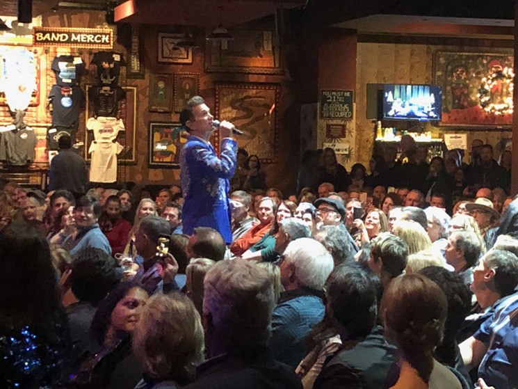 Isaak schmoozing through the crowd at House of Blues. - PHOTO BY LISA STRAIN