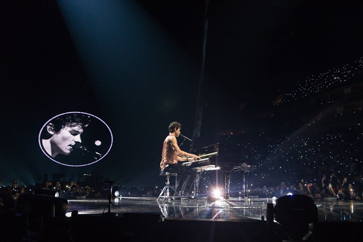 Shawn Mendes treated fans in the back of house to a lengthy B-stage set which included a snippet of Whitney Houston's "I Wanna Dance with Somebody (Who Loves Me)" while seated at a Baldwin baby grand. - PHOTO BY JENNIFER LAKE