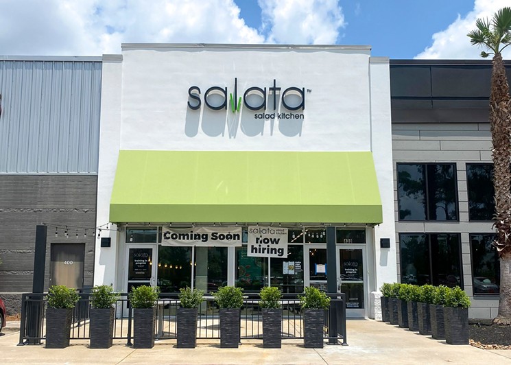Escape the mall and get a refreshing salad. - PHOTO BY SALATA