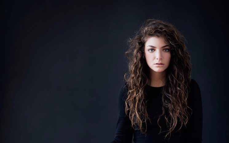 Lorde plays Houston.