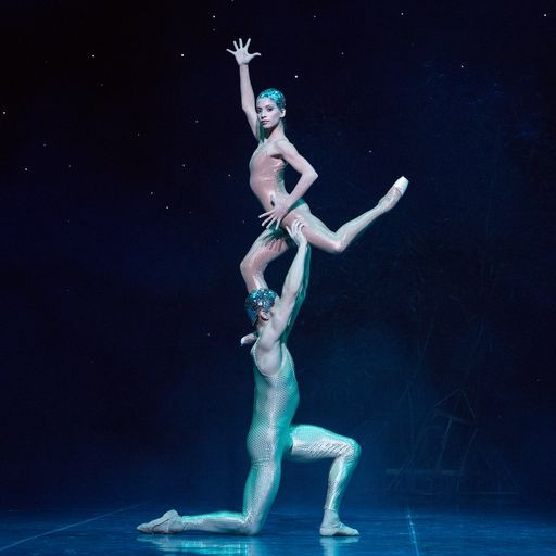 Houston Ballet Principal Karina González as Titania and former Soloist Aaron Robison as Oberon in John Neumeier's A Midsummer Night's Dream .