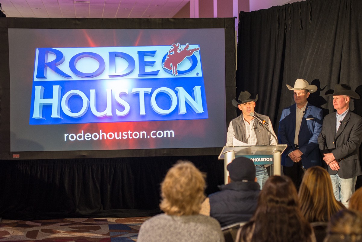 Rodeo entertainer Aaron Watson announces the 2017 RodeoHouston lineup.