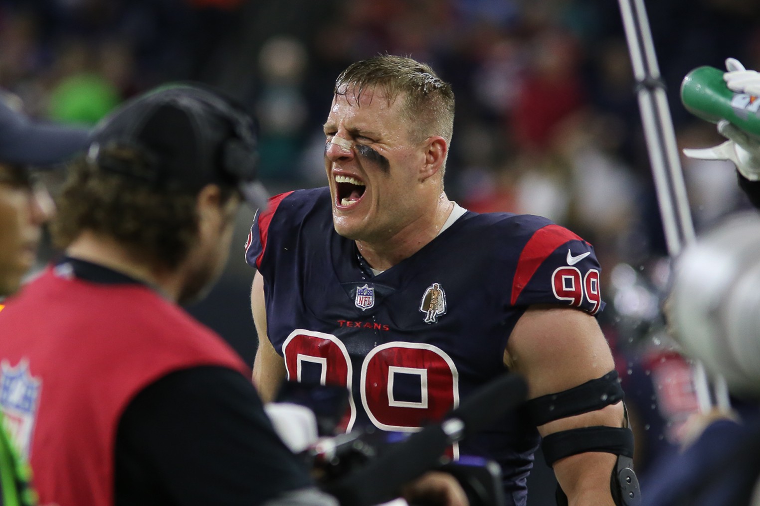 JJ Watt on X: Aaron Donald is an absolutely incredible player. I