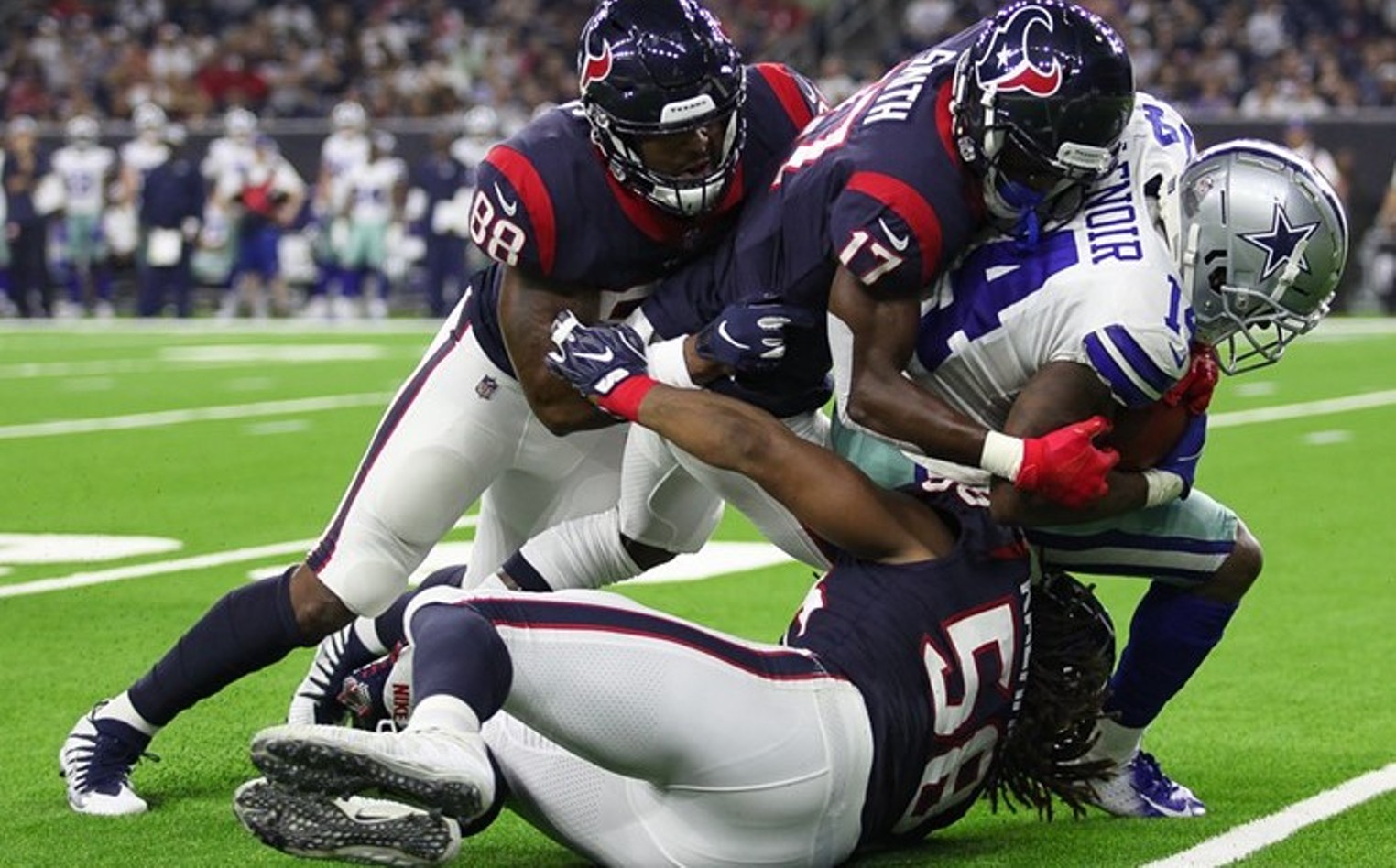 Texans re-sign Cornell Armstrong to 1-year deal