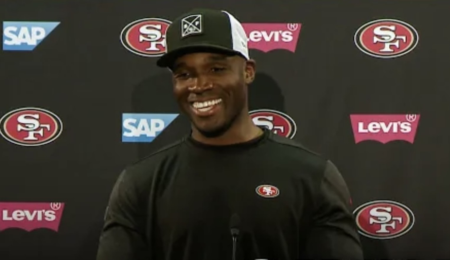 49ers defensive coordinator DeMeco Ryans balances time between