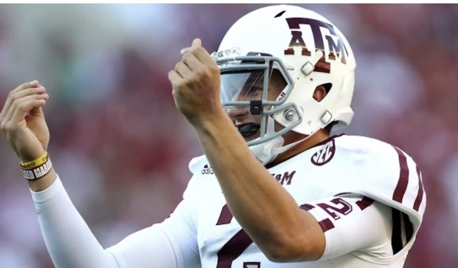 Johnny Manziel Could Be Playing Football Again Very Soon, Is in Talks About  Resuming His Career