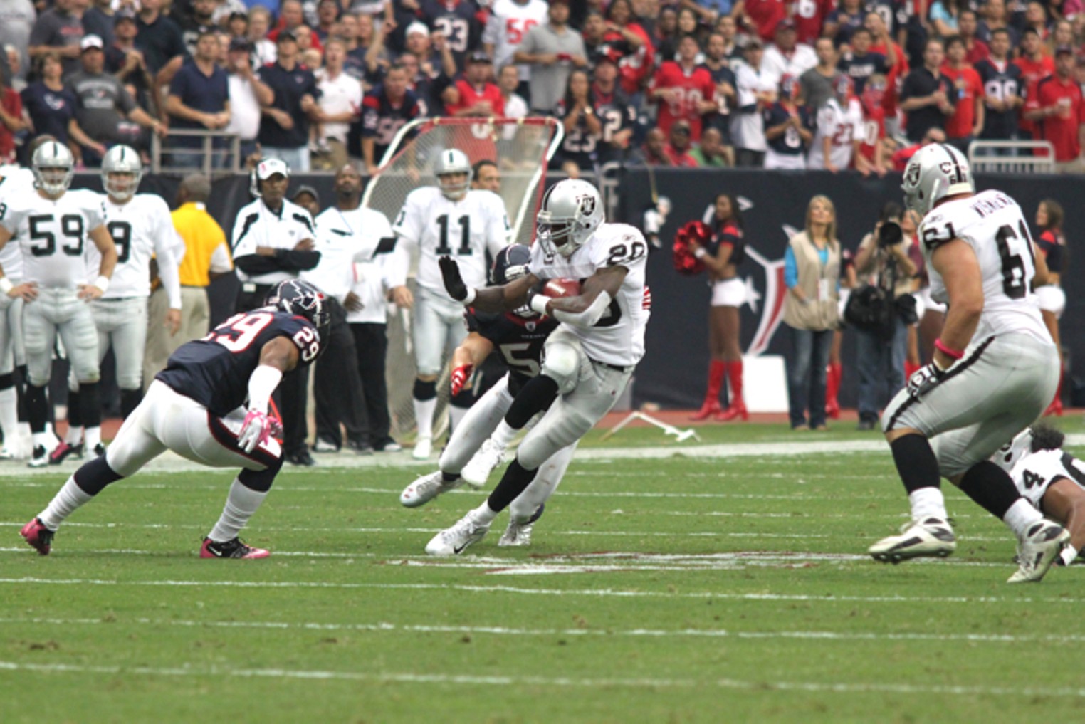 Oakland Raiders beat Houston Texans 25-20 day after Al Davis' death -  Deseret News