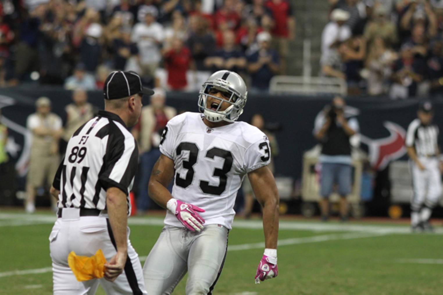 Oakland Raiders beat Houston Texans 25-20 day after Al Davis' death -  Deseret News