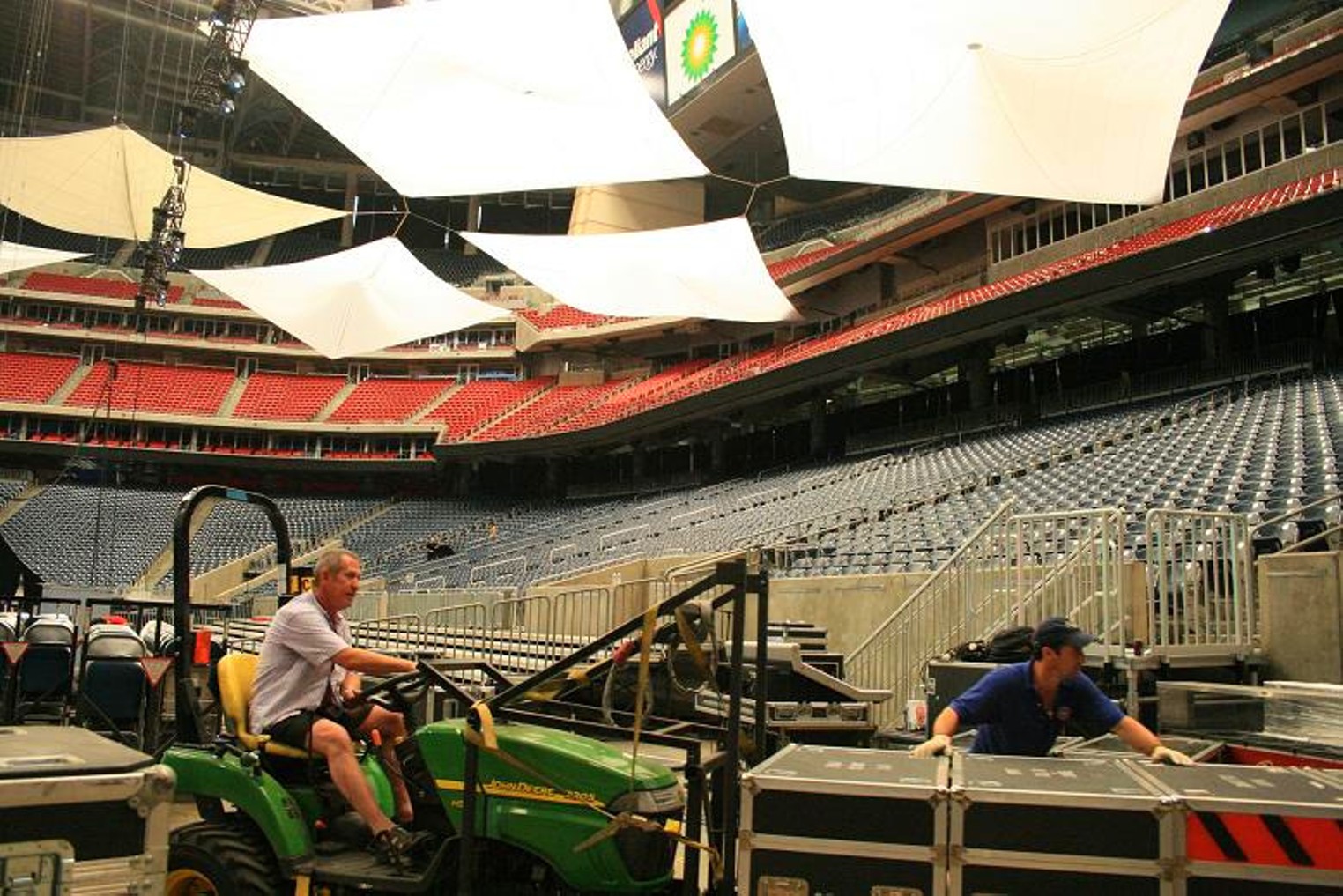 Behind the Scenes at the Circus Houston Houston Press The Leading